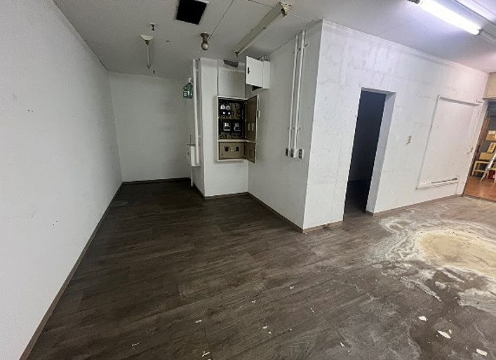 センタープラザ西館地下1階