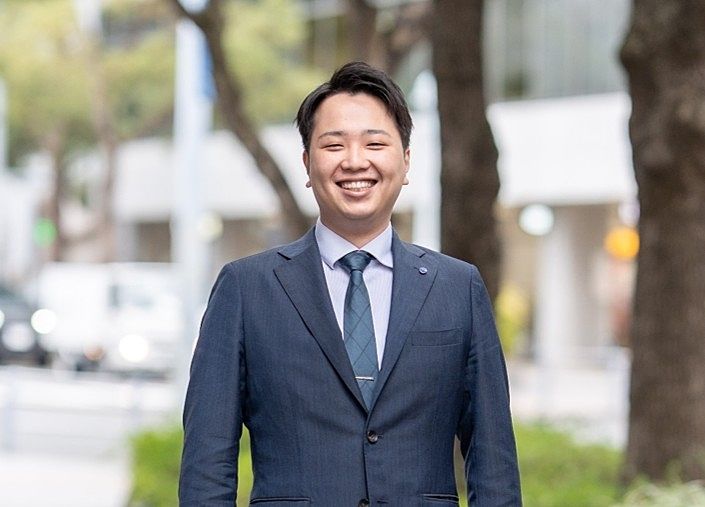 前職では介護関係の営業職をしており、ご縁があり入社させて頂くことになりました。
将来性を見越した提案や丁寧な対応を心掛け、信頼していただける営業マンを目指します。